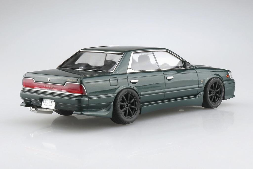 Aoshima Bunka Kyozai The Tuned Car 83 HC33 Laurel Aero Custom Plastic Plastic Model (AOSHIMA) No. 1/24 '91 (Nissan) Pre-Colored