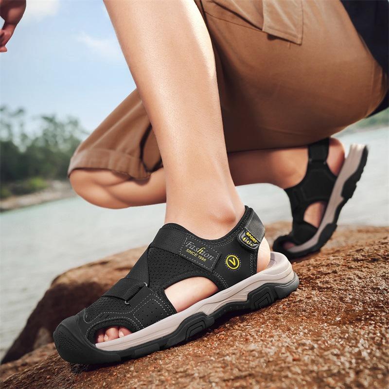 Sandalen Herren trendige Outdoor-Sporttasche Kopf Freizeitschuhe Hausschuhe 2025 neu Sommer atmungsaktive Herren-Strandschuhe