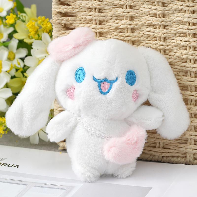 Bedårande plyschhundnyckelring med söt tecknad design Perfekt present till väskor eller nycklar