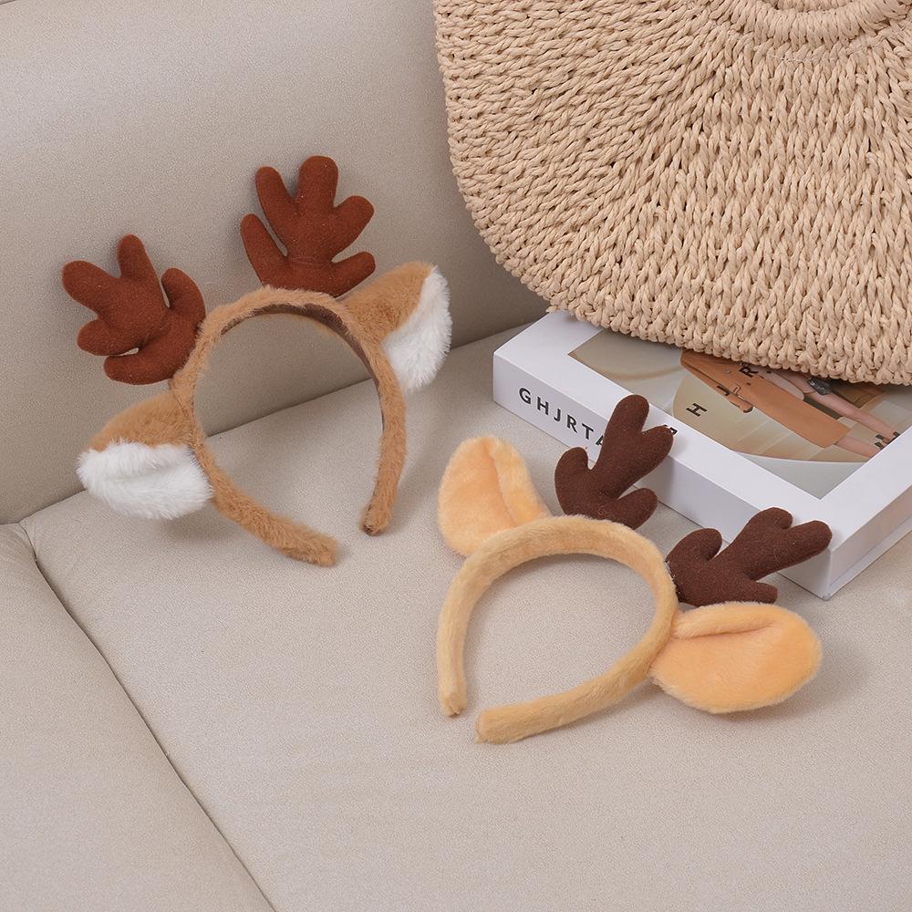 Festive Antler Plush Headband: Cute 3D Design for Holiday Outings and Face Washing