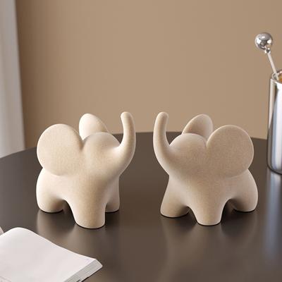 Elefantenstatue, Mini-Elefantenfigur aus Kunstharz, weiß beflockter Elefant, Tischdekoration für Zuhause, Büro, Bücherregal, TV-Ständer