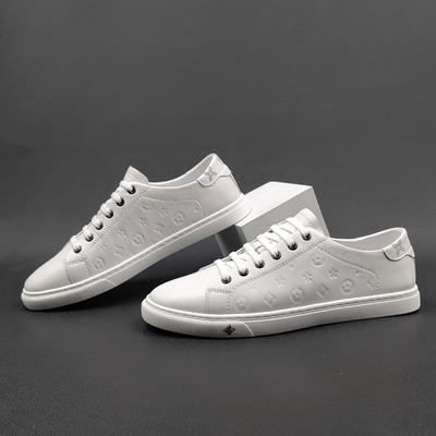 Pánské bílé boty Evropská stanice pánské boty lehký luxus špičkové chlapecké univerzální boty bílé boty kožené boardové boty pánské trendy boty