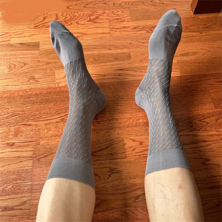 Herren Leichte Dünne Transparente Nylon Netzstrümpfe Modisches Wellenförmiges Gestreiftes Muster Formelle Socken für den Modernen Gentleman Geschenk