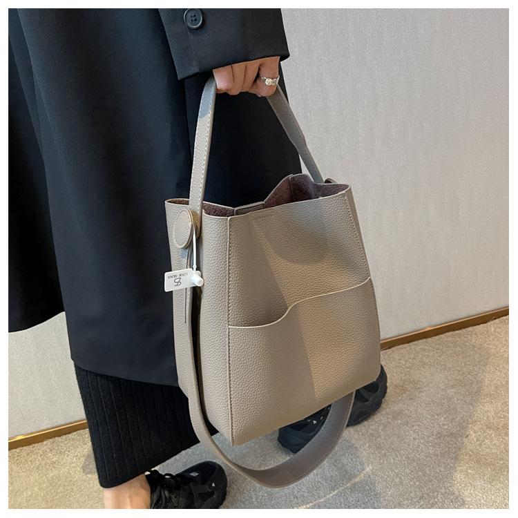 Soft Leather Bucket Bag Handbag Women'S High-End Feeling Shoulder Oblique Span Bag Large Capacity Commuter Tote Bag Underarm Bag