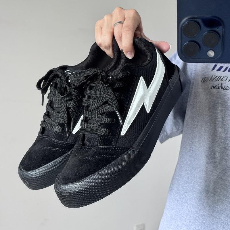 Street Cool Men Canvas Casual Shoes Fashion Flat Skate Shoes Young Man Cool Loafers