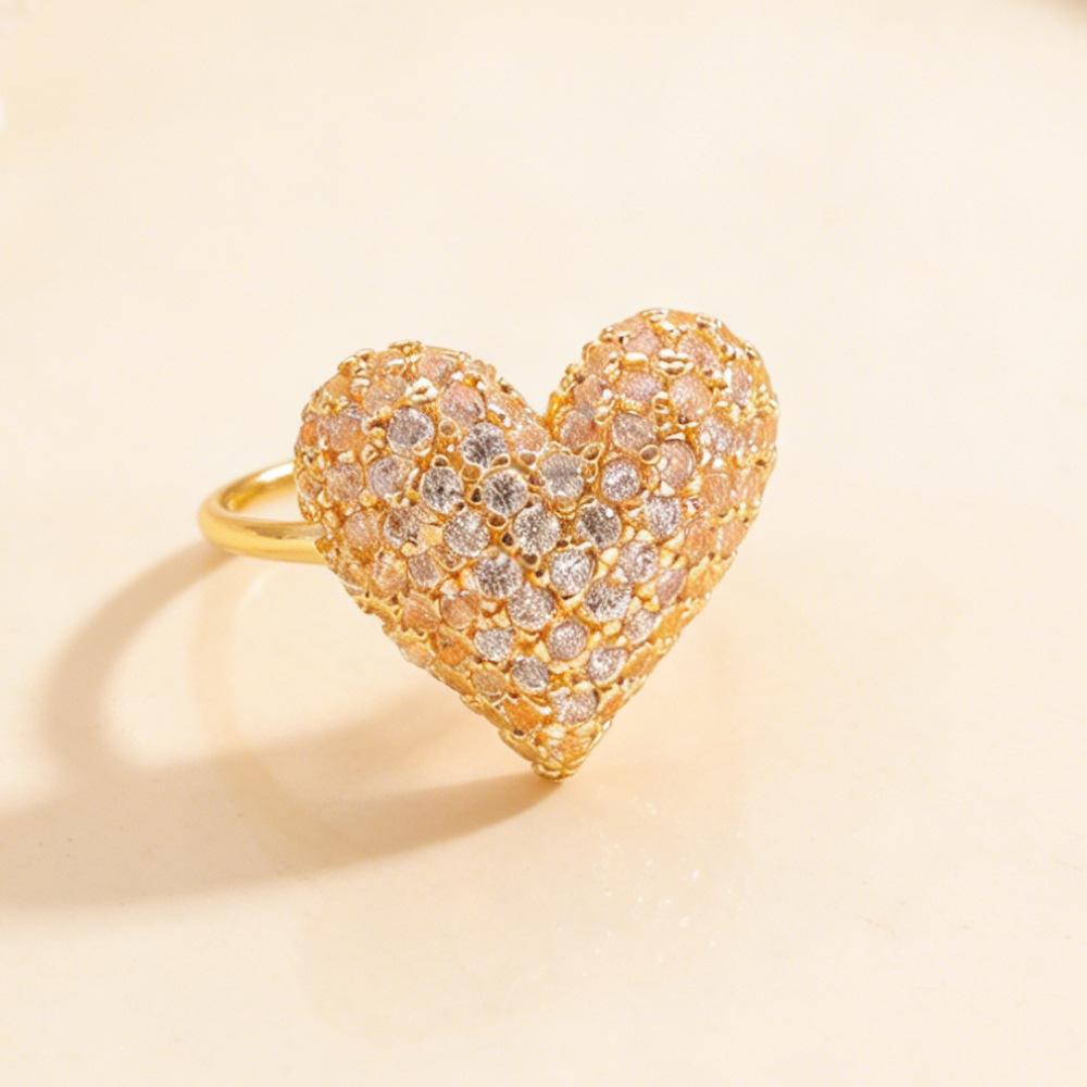 

LATS Copper Inlaid Zircon 3D Heart-Shaped Non-Pierced Clip Earrings for women Luxurious Fashion Zircon Accessories