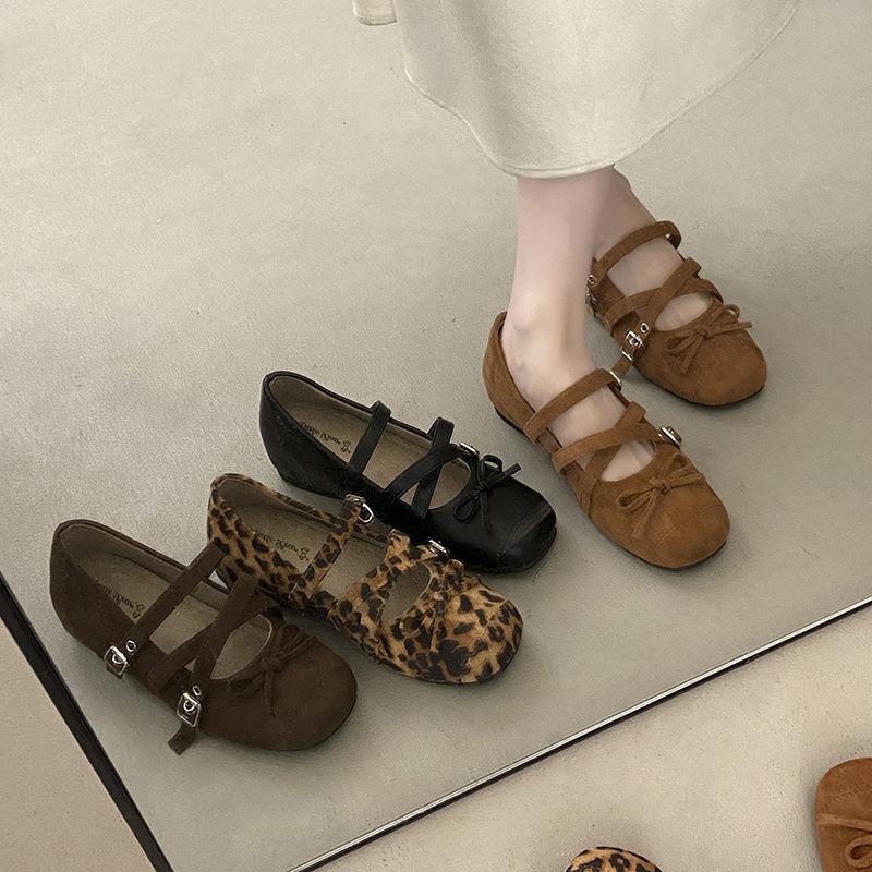 Francuskie buty damskie na koturnie w stylu retro z okrągłym noskiem, nowe na jesień 2025, baleriny Mary Jane w panterkę, buty damskie