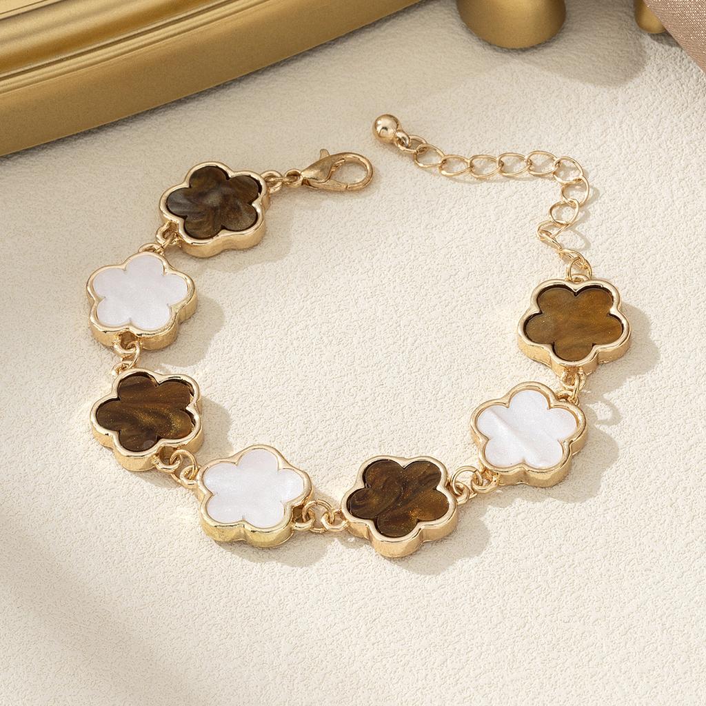 Stylish And Elegant Lucky Five-Petaled Flower Bracelet Female, Five-Leaf Flower