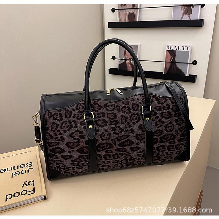2025 fashion new large-capacity commuter shoulder bag women's high-end underarm bag retro fashion leopard print tote bag