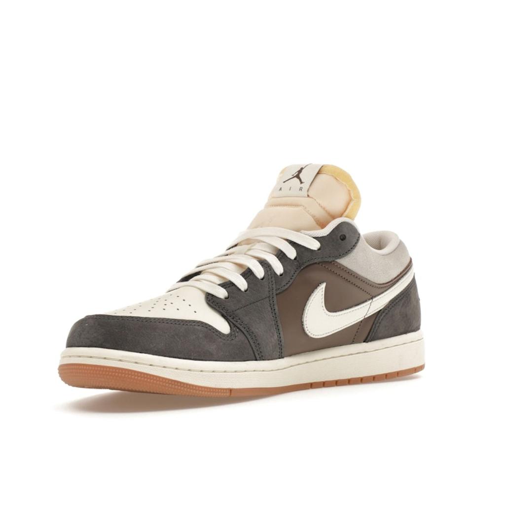 Air Jordan 1 Low SNKRS Day Korea 2023 Unisexové tenisky Bílá FD0399-004