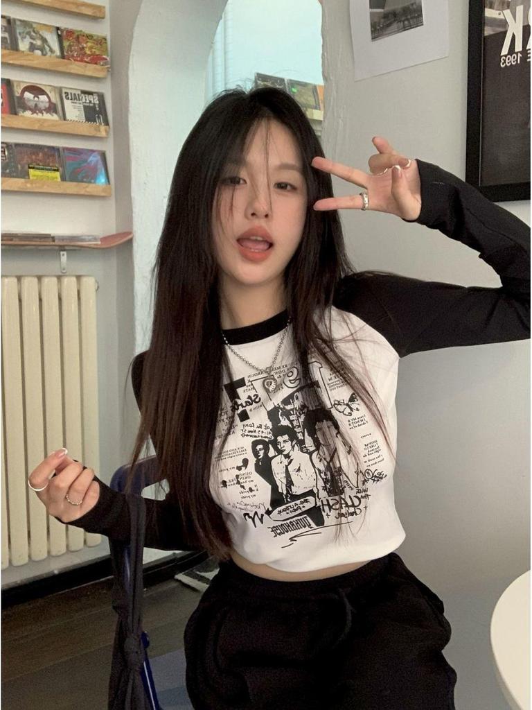 Women’s Contrast Long-Sleeve Slim-Fit Crop Top - Autumn 2022 Hot Girl Style