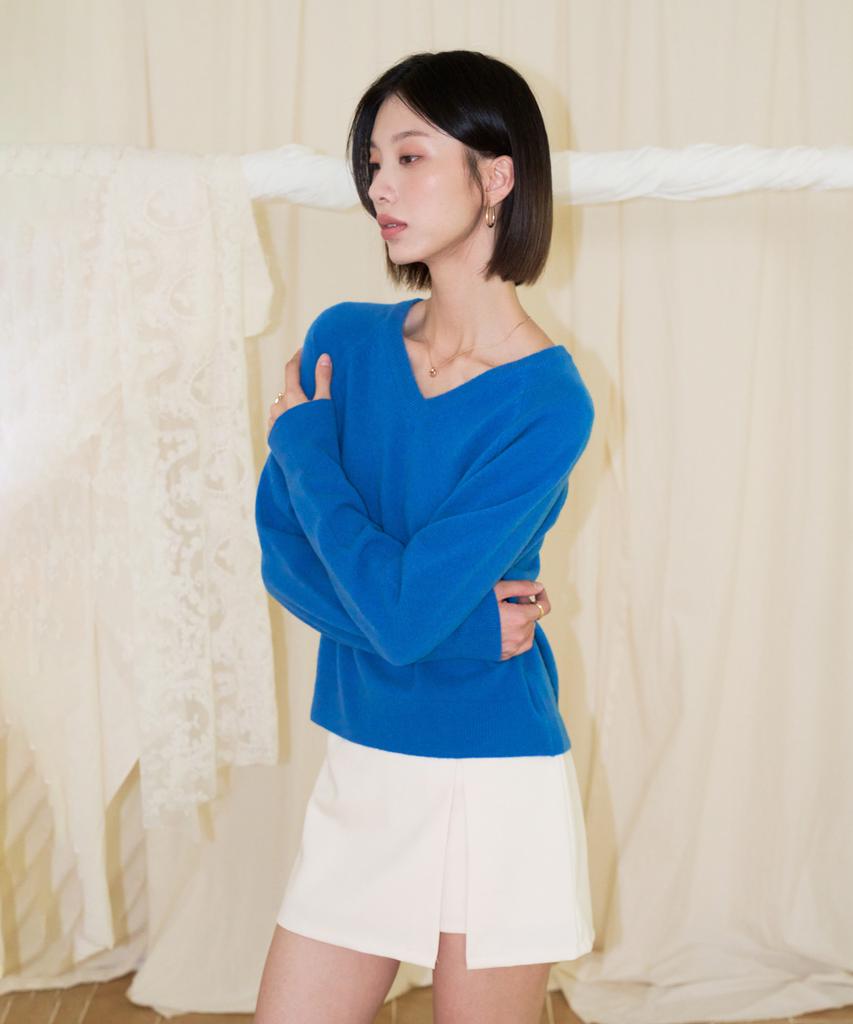 VLETI Wool 100% V-Neck Raglan Knit (Blue)