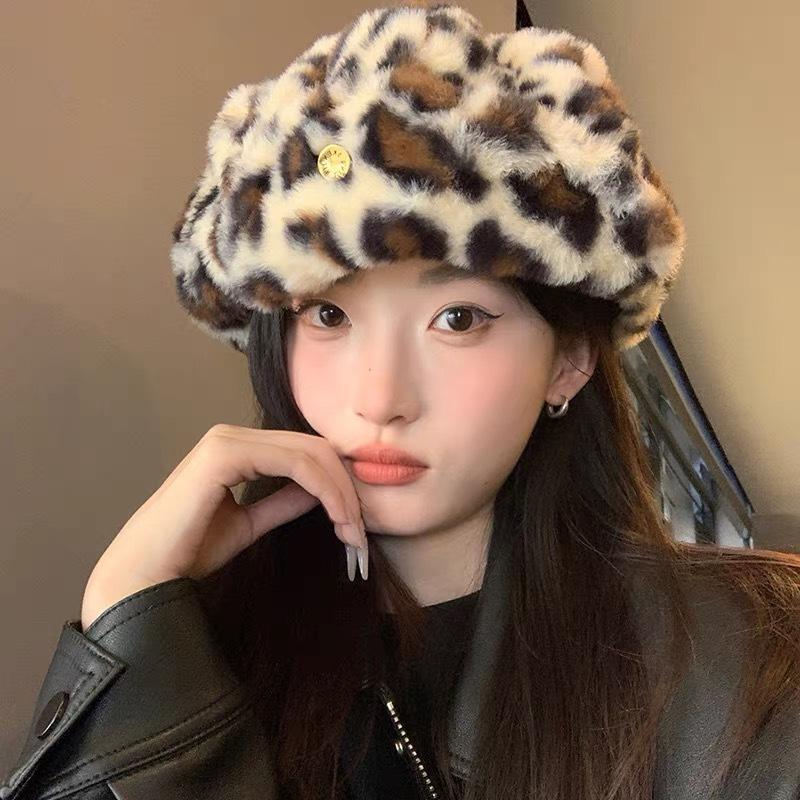 Neue Baskenmütze mit Leopardenmuster Damen Herbst und Winter Koreanische Version Vielseitig Gesicht zeigend Kleine Malermütze Warm Ohrenschutz Baskenmütze