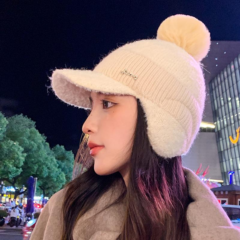 

Женский зимний вязаный комплект из шапки и шарфа - уютный, с флисовой подкладкой, защита ушей One size