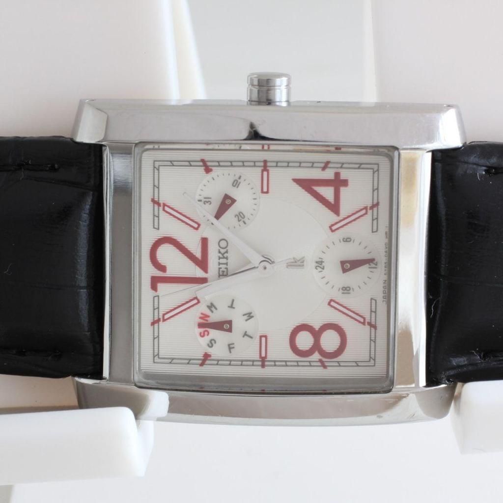 [USED] Working SEIKO LUKIA watch 5Y85-OAKO