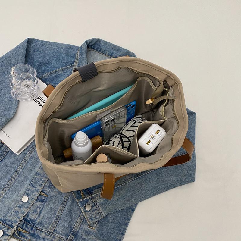 Dámská minimalistická velká taška - Vícekomorová kabelka přes rameno do ruky, Nové letní plátno na dojíždění