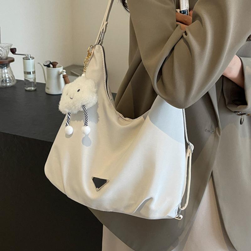 Messenger Bag mit großer Kapazität, modische Persönlichkeit, Freizeit, ausländischer Stil, Damentasche 2025 Sommer neu, einzelne Schulter, schöne Tragetasche