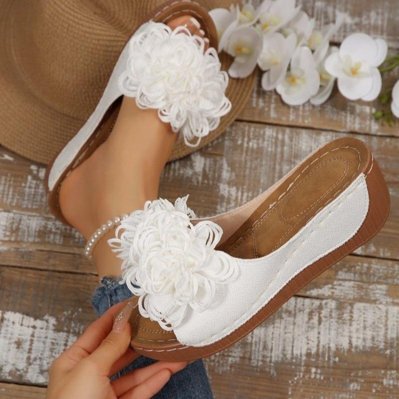 Slope heel beach slippers women's summer new fish mouth flower comfortable outdoor seaside play beach shoes women