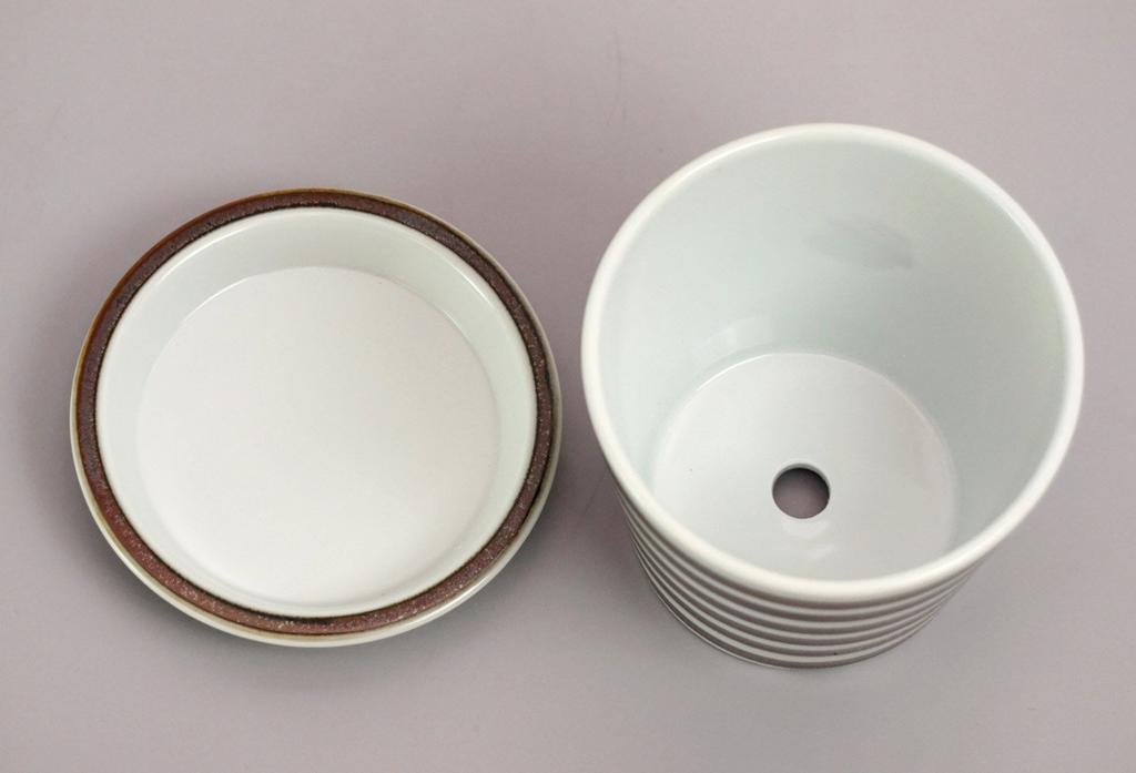 Saikaitoki Hasami Ware Tischkanne mit Bordüre 13683 "Essenz" (Blumentopf) Muster, braun,