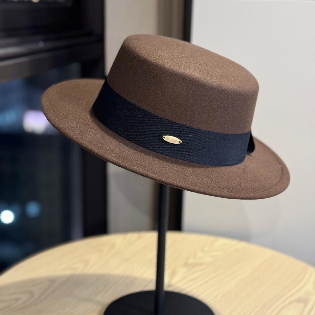 New French Retro Flat Top Woolen Hat for Women Autumn and Winter British All Match Fashion Wide Brimmed Hat Simple