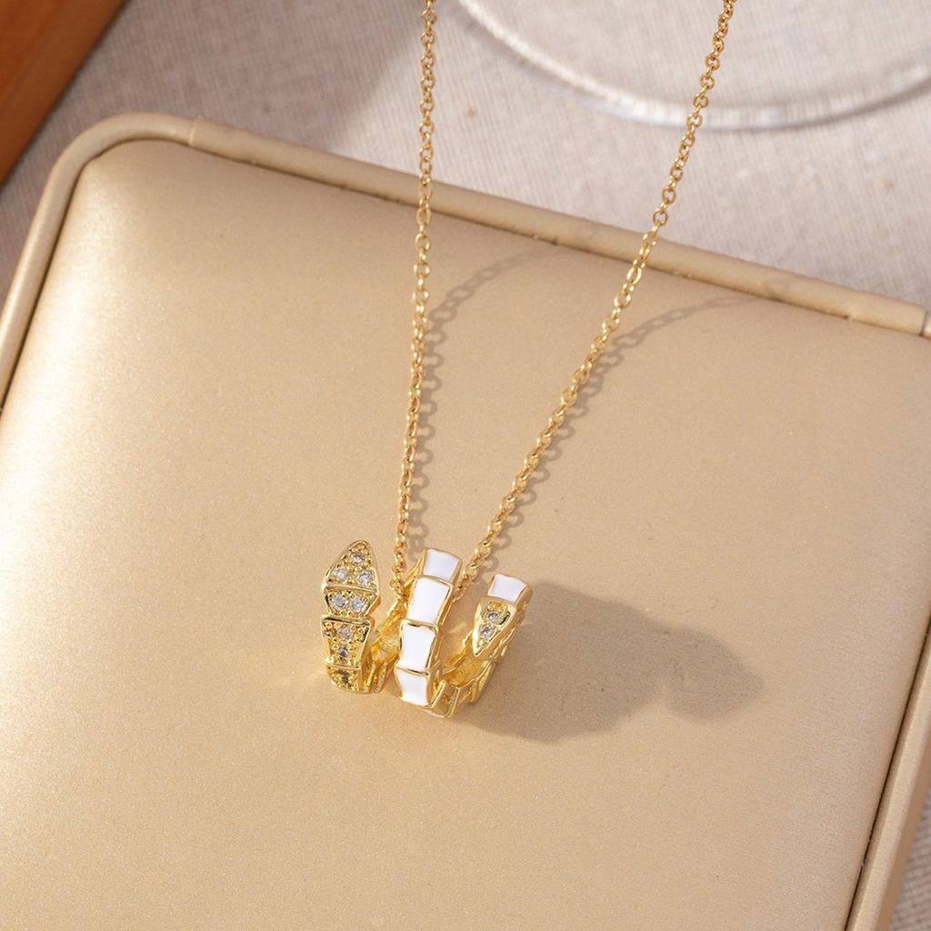 Micro Paved Titanium Steel Cross Pendant Necklace For Women Stylish Versatile Delicate Collarbone Chain