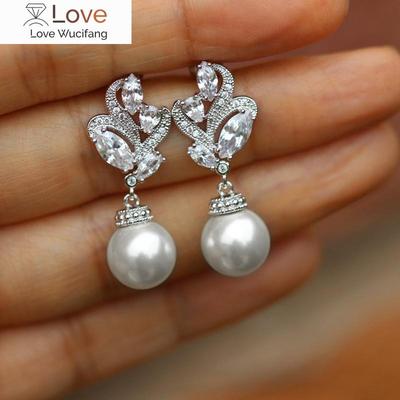 Delicati orecchini di perle finte per le donne Eleganti gioielli alla moda femminili per matrimonio Accessori abbaglianti in zirconia Regalo