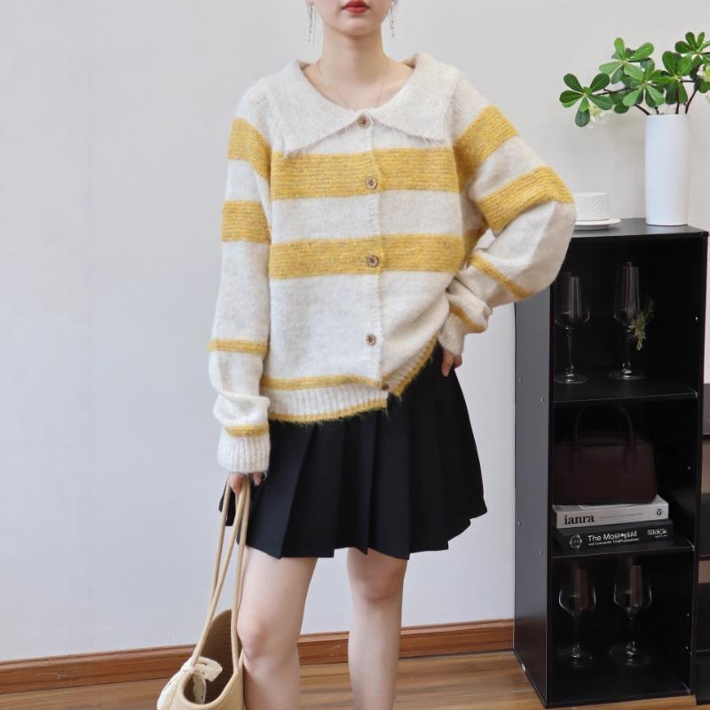 Contrasting striped lapel knitted cardigan autumn and winter new short loose lazy soft waxy sweater jacket women