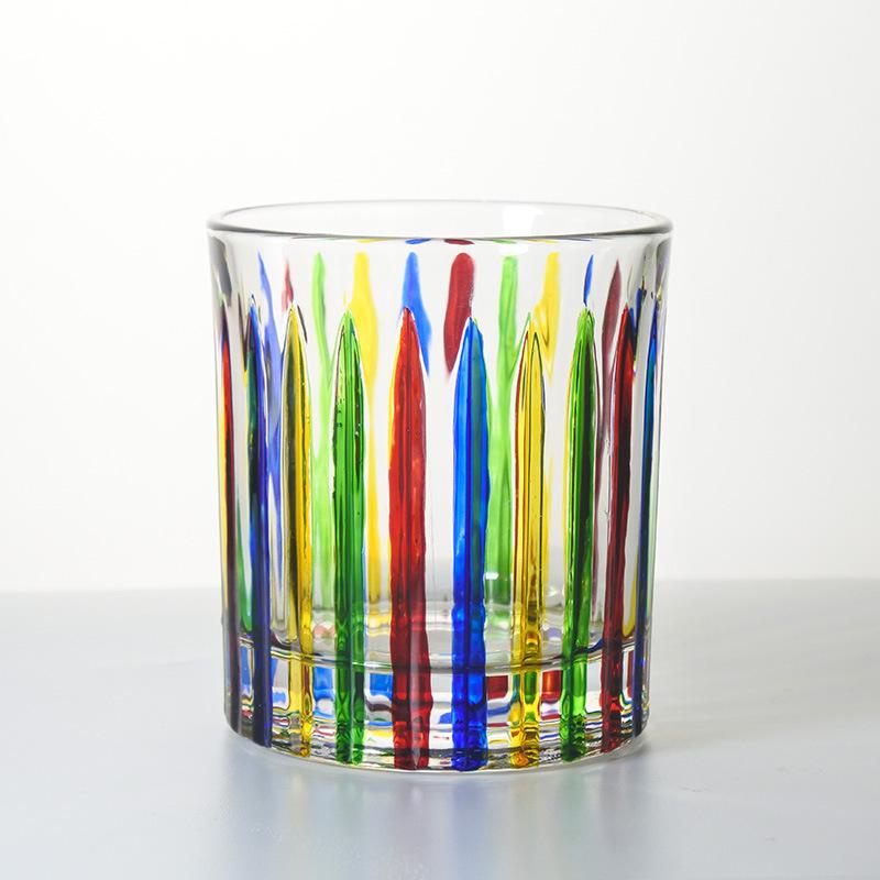 Kolorowa obracająca się szklanka do whisky Niemiecki design Kryształowa szklanka do wina Redukcja stresu Pofalowana szklanka do brandy Szklanka do whisky Szklanka do degustacji Kufel do piwa