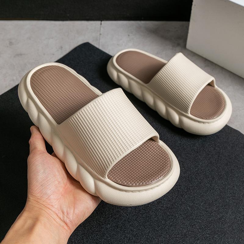 

Ношение сандалий на толстой подошве для улицы, принятие душа дома и мужские цельные тапочки с противоскользящей подошвой 40-41 хаки