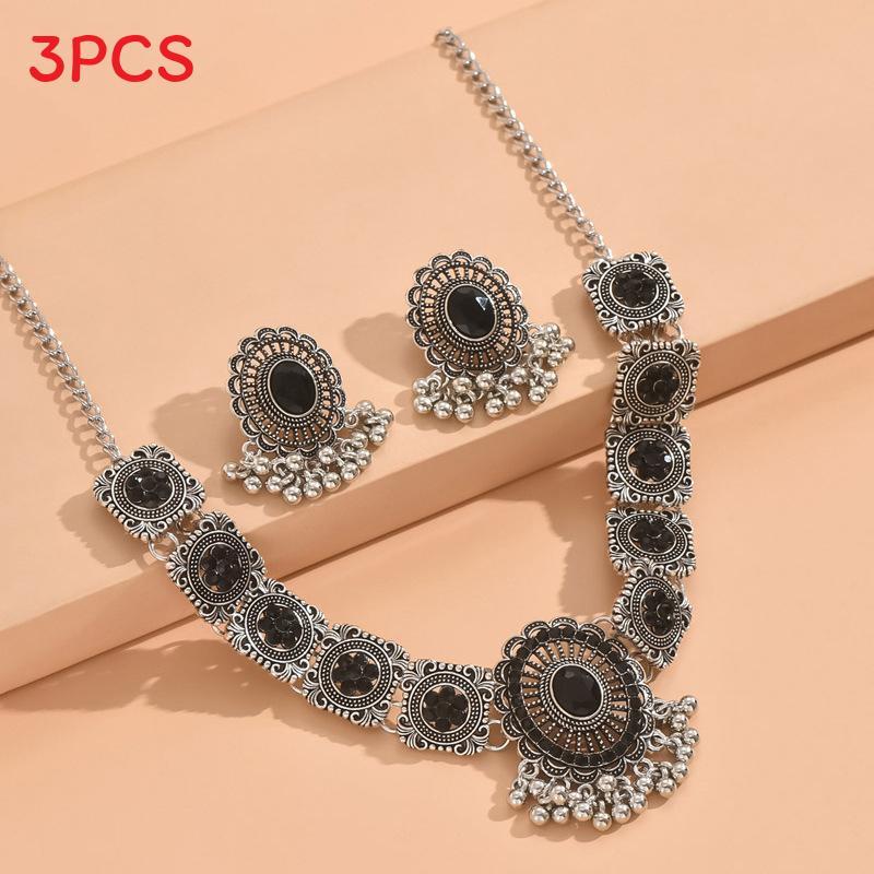 Vintage Geometric Silver Necklace Earring Set For Women With Glittering Crystals Spring