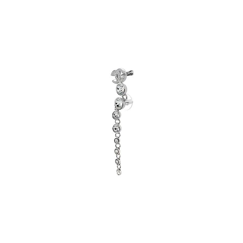 

CHANEL exquisite and unique metal earrings for women