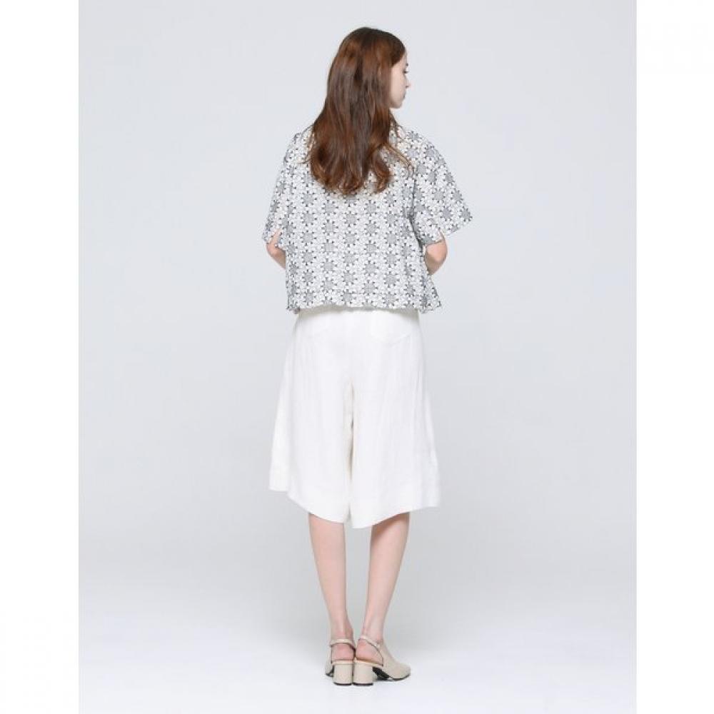 Son Jung Wan Flower Embroidery Pocket Blouse Zbl6262300