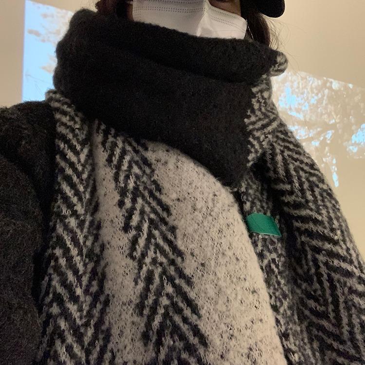 High-end scarf women's winter new versatile fashionable cold-proof thickened shawl student couple warm scarf