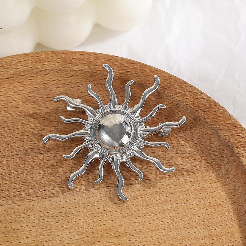 

Простая брошь Золотой Бог Солнца для женщин и мужчин, аксессуары для пальто, женские винтажные броши, ювелирные аксессуары, подарок золотой