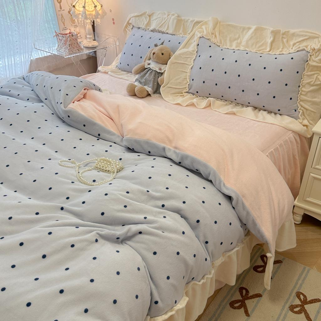Sleepy Japanese Cream Wind Milk Velvet Lace Bedding Four Piece Set