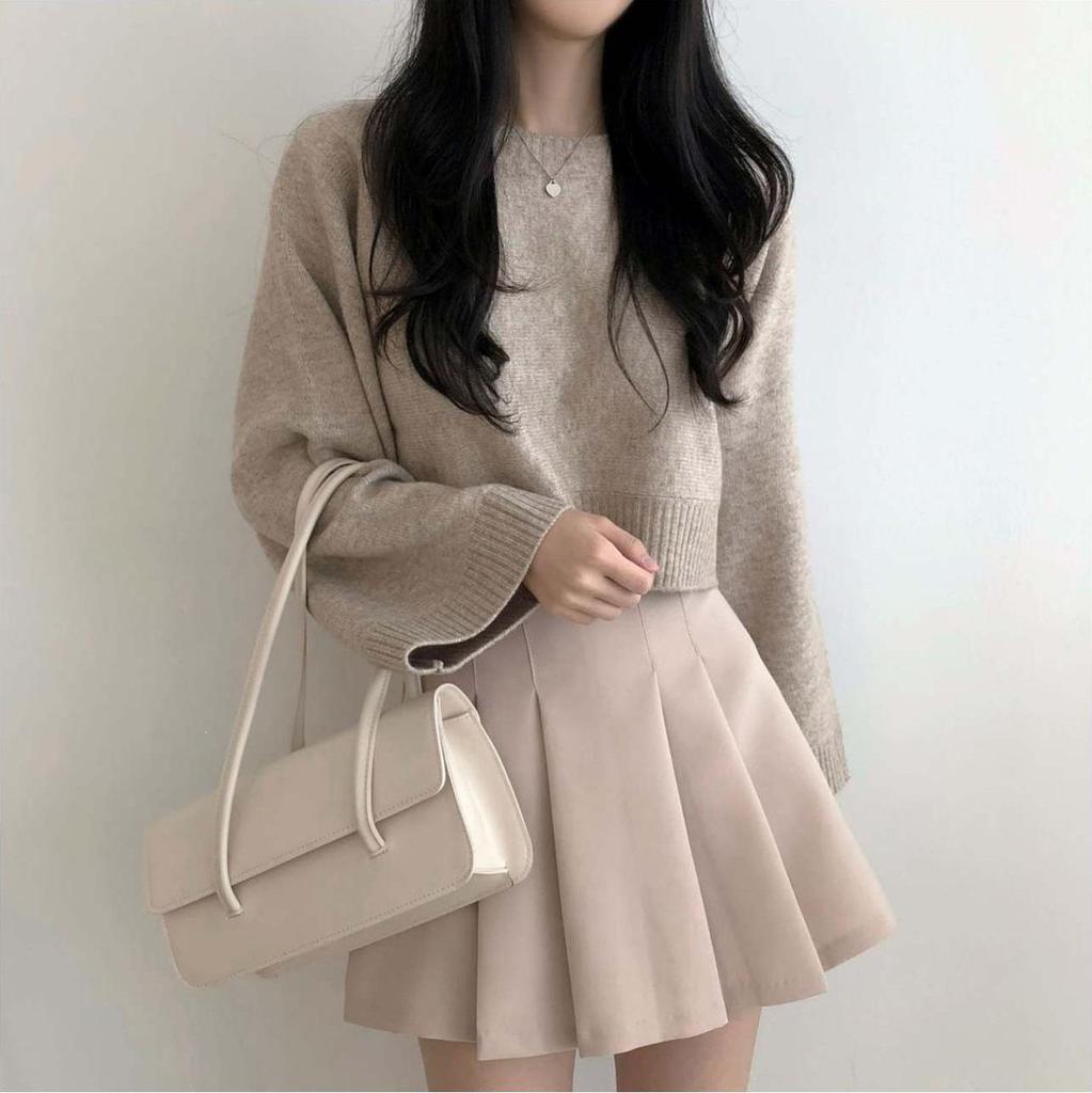 Korean Chic Long-Sleeve Knit Sweater: Women's Petite, Loose, Round Neck, Solid Color, Early Spring Style.