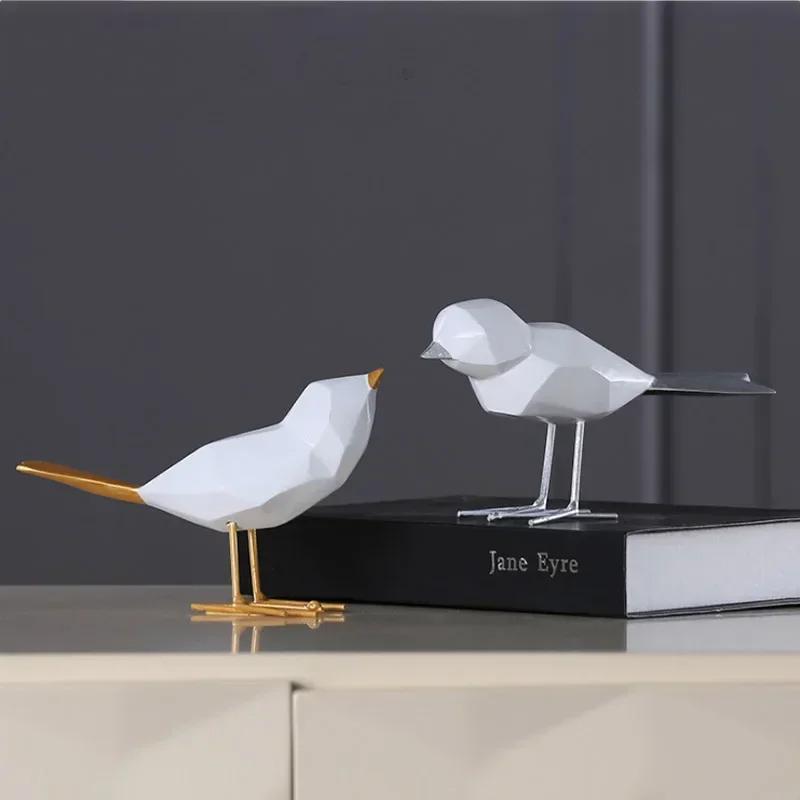 Resin Cute Bird Figurine European Ornaments Geometric Origami Animal Statue Home Office Bird Sculpture Abstract Home Decor