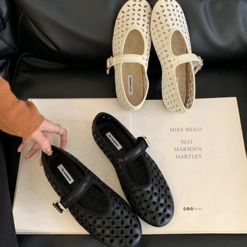 Niche hollow Mary Jane shoes women's 2025 new one-word belt flat-bottomed retro hole shoes