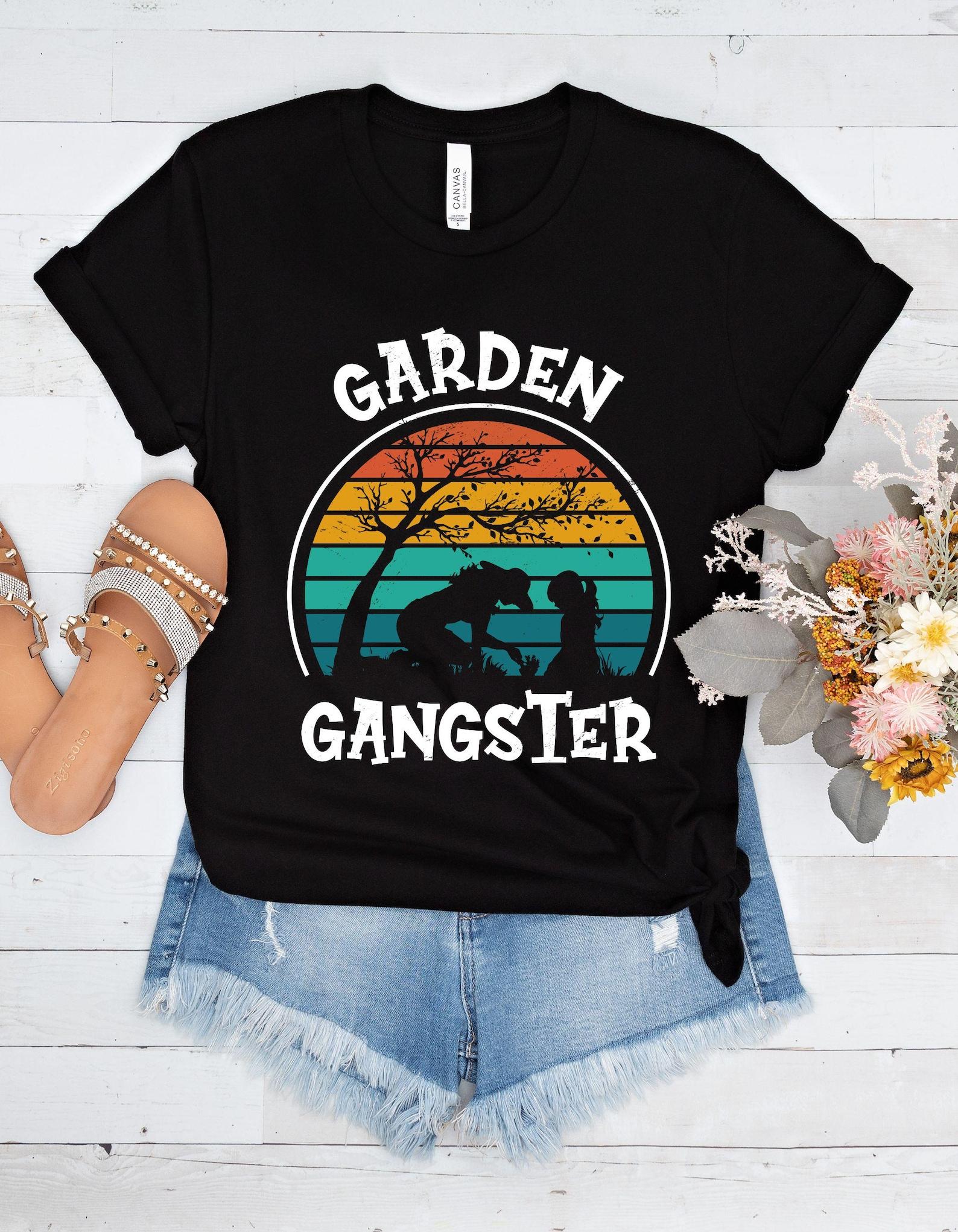 Garden Gangster Tee - Quirky Graphic T-Shirt for Garden Lovers, Funny Gift, Cool Outdoor Apparel, Casual Summer 2XL