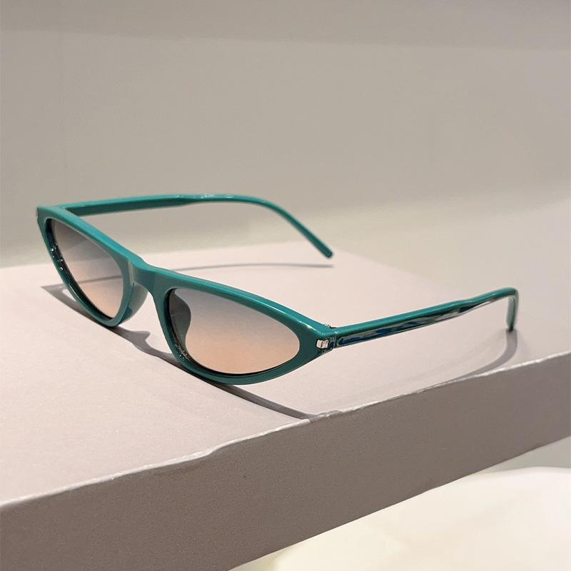 Vintage Triangle Cat Eye Sunglasses Women Men Luxury Designer Sun Glasses Punk Hip Hop UV400 Protection