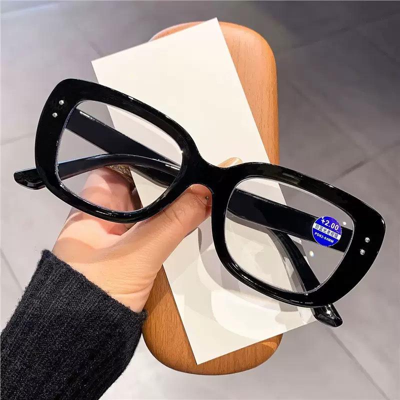 New Black Frame HD Anti-Blue Light Reading Glasses for Middle-Aged and Elderly - Fashionable Large Frame Eye Protection for a Youthful Look
