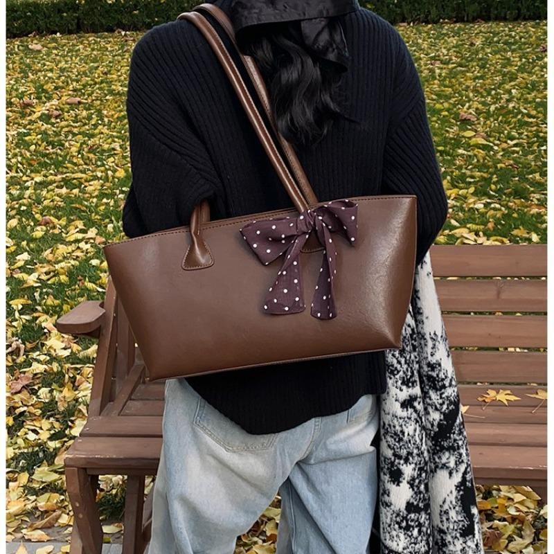 Fashion New Simple Personalized Texture Portable Underarm Bag Women's Solid Color Versatile Commuter Shoulder Bag