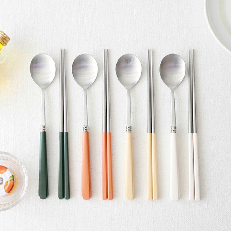 Kamomekitchen [2+2 4-person Set] Kamomekitchen Korean-made Berbe Cutlery Set (4 Spoons, 4 Chopsticks, Candy Pastel Colors)