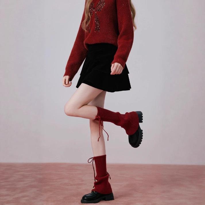 Retro Velvet Pleated Cake Skirt - Women's Short Skirt, Spring 2026 Petite Christmas Collection, Style R96C011A