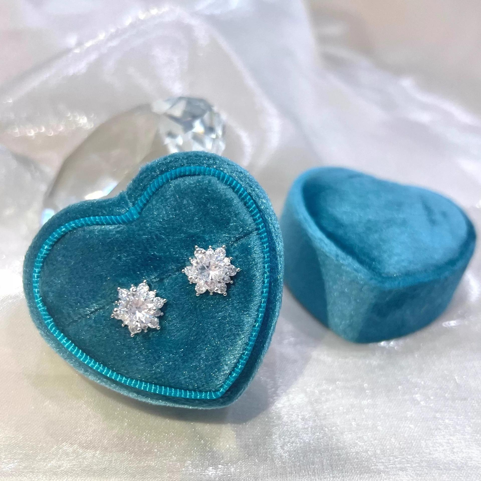 S silver needle full of diamonds zircon sunflower stud earrings women s light luxury niche high-end earrings super flash snowflake earrings