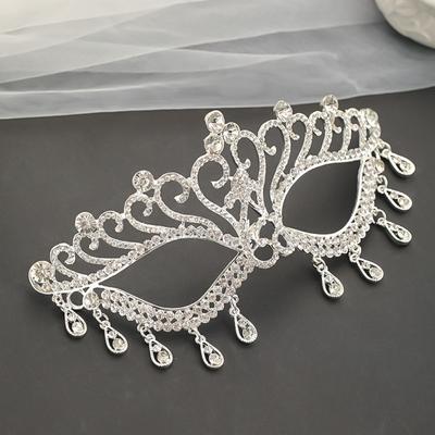 Luxury Alloy Masquerade Mask Shiny Crystal Rhinestone Decoration Rhinestone Mask Face Accessories Half Face Mask For Women Girls