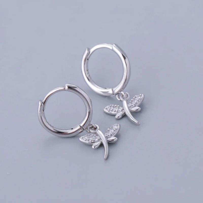 Fashionally Unique Design Bee, Dragonfly, Gecko Earrings for Women, Light Luxury Cross, Victory Gesture, Star Quality Earrings