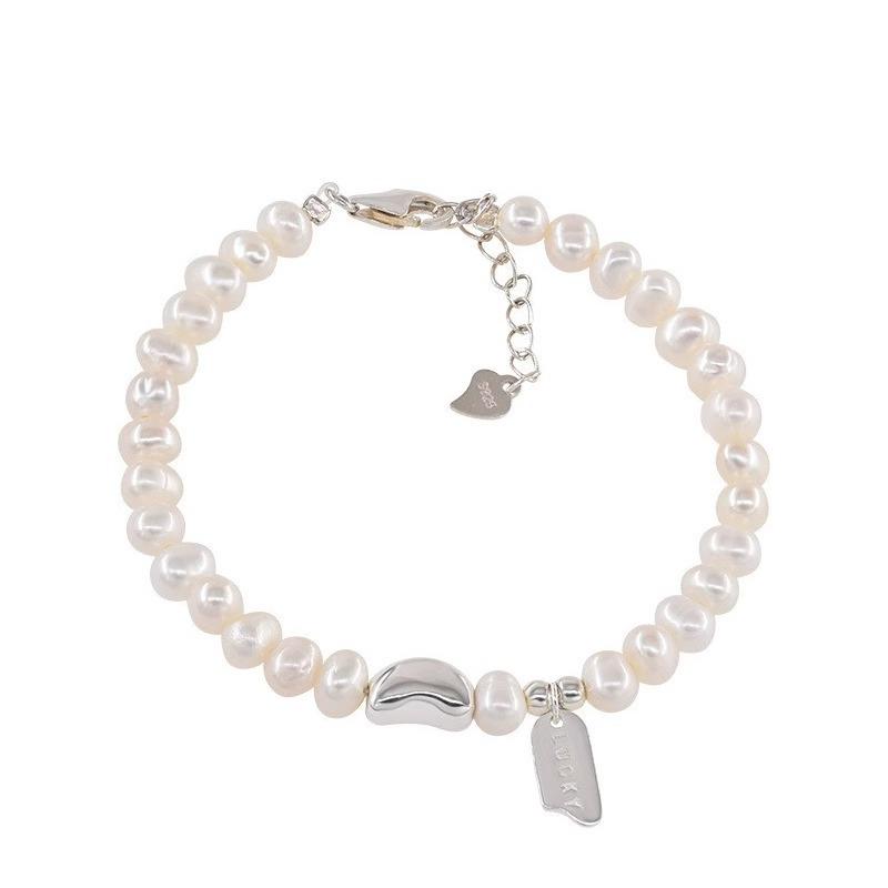 Baroque Pearl Heart Bracelet: Chic Light Luxury with Lucky Charm for a Sweet, Cool, and Elegant Look