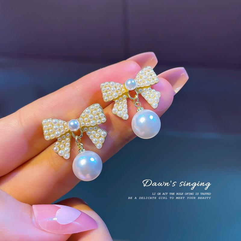 

Фиолетовые бабочки с длинными кисточками, женские длинные жемчужные серьги-подвески, темпераментные серьги