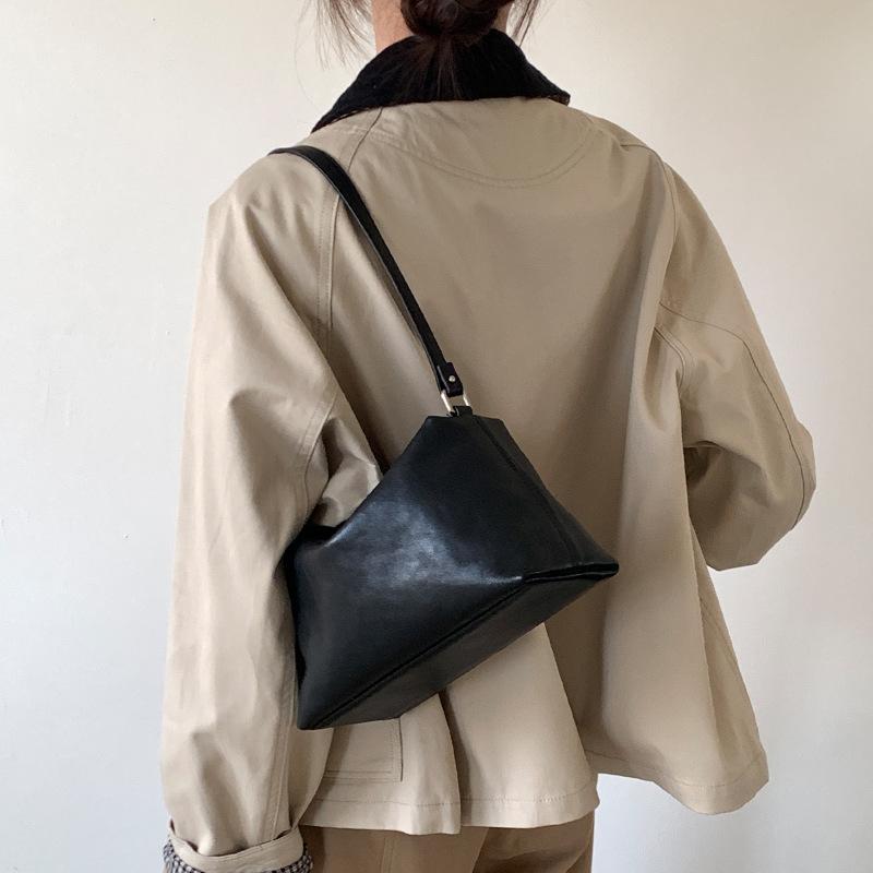 New Retro Cowhide Single Shoulder Underarm Women's Bag, Leather Casual Crossbody Bag, Large Capacity Commuter Women's Bag
